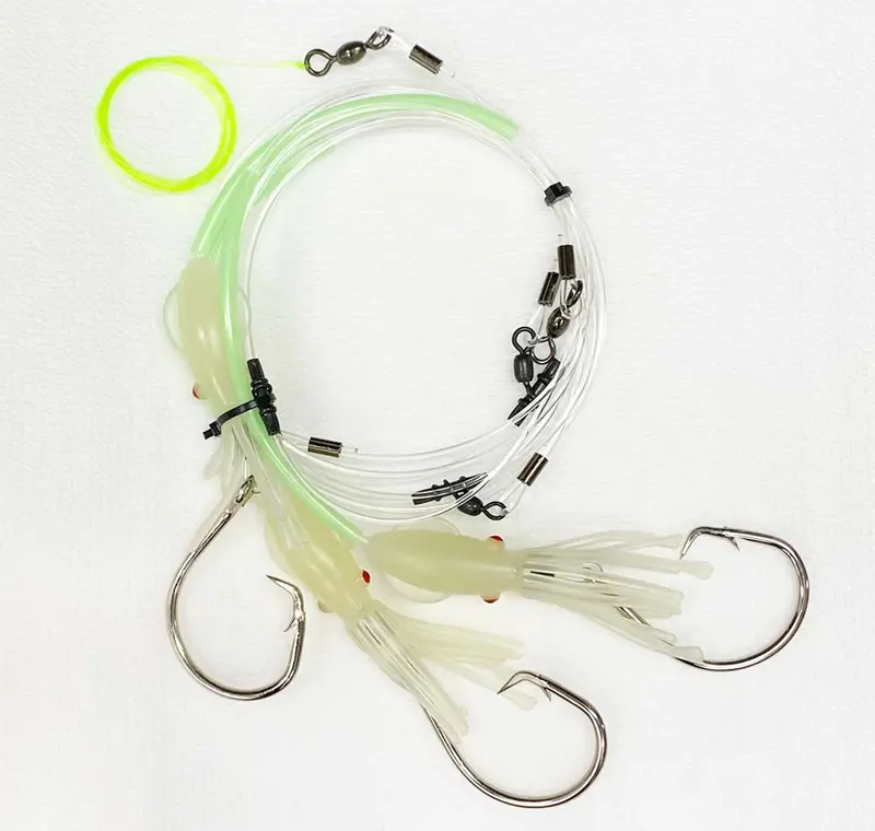Deep-Drop Fishing Rig With Glow-In-The-Dark Squid Lure 1