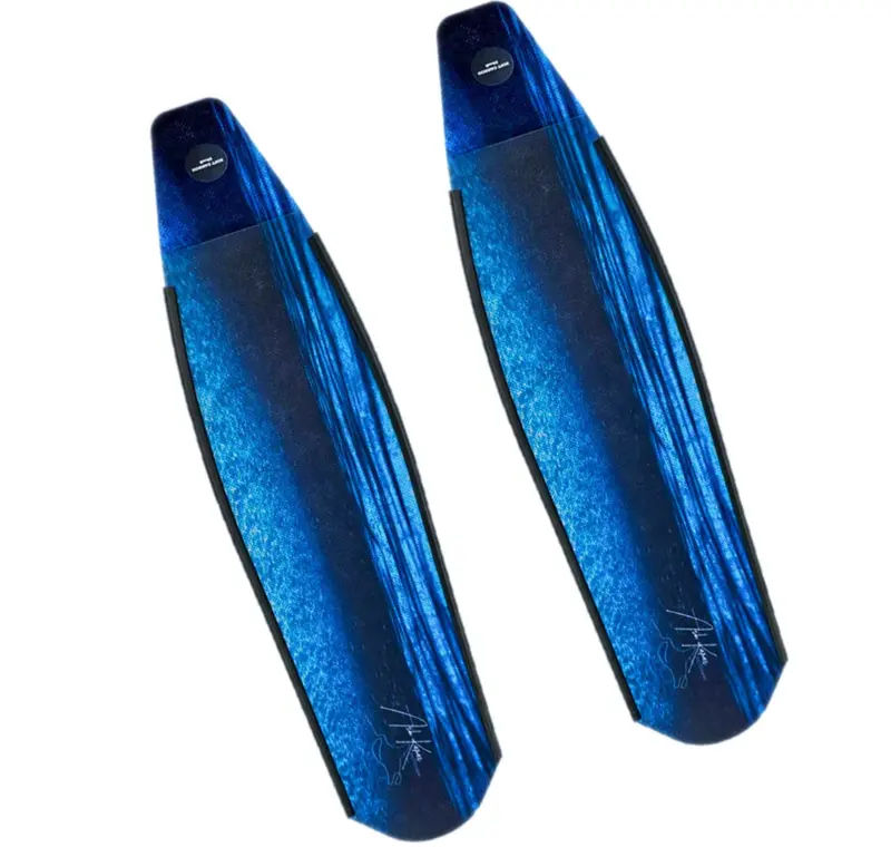 Diver Carbon V2 Fins – Blue Vista Model 1