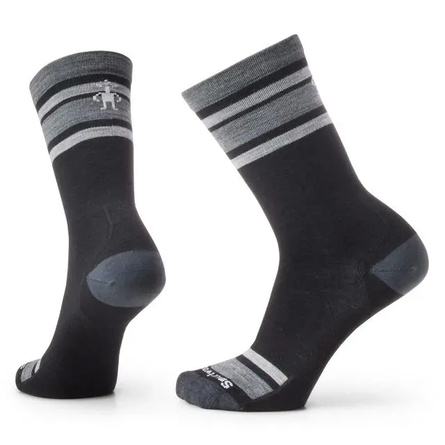 Everyday Split-Stripe Crew Socks – Classic Comfort Design 1