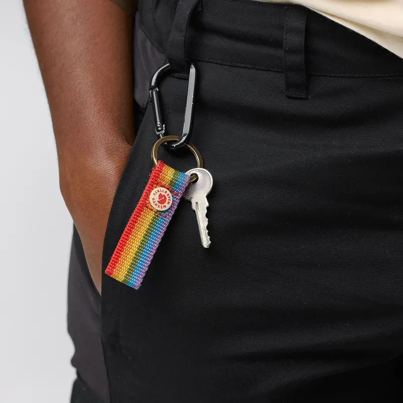 Fjällräven Kånken Rainbow Keychain – Vibrant Mini Accessory 1