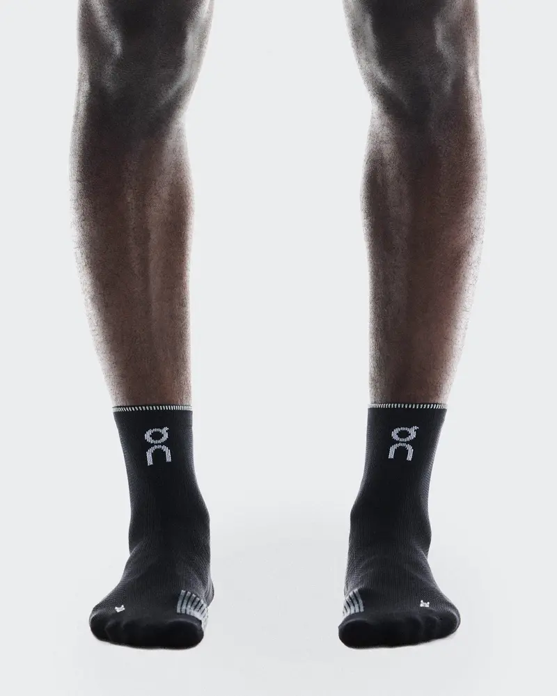 On Performance Run Sock – Mid-Cut Unisex Running Sock 1