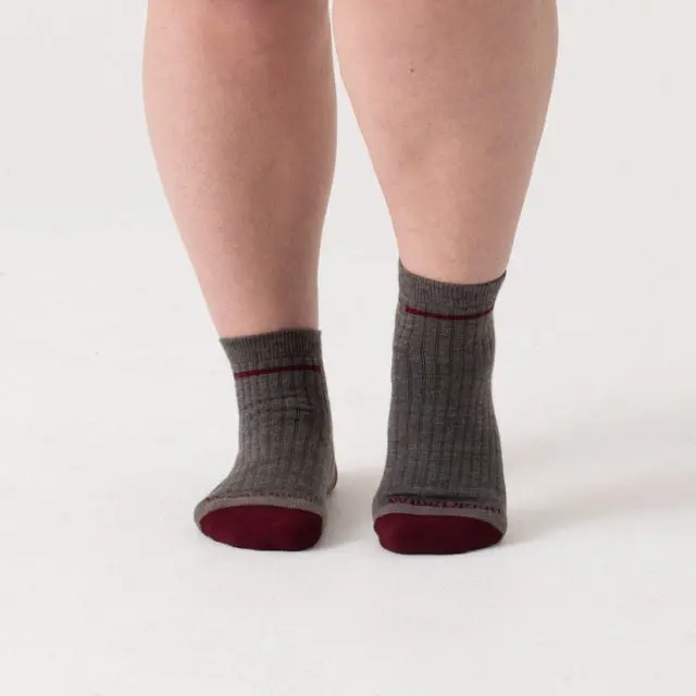 Women'S Single Stripe Cushioned Quarter-Cut Athletic Socks 2